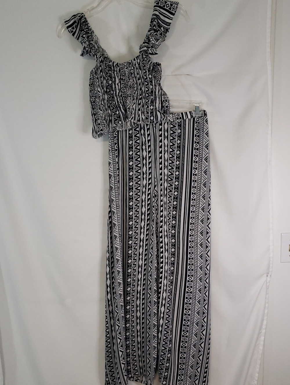 Kiwi & Punch Black & White Tribal Print Ruffled Smocked Top With Side Slit Pants